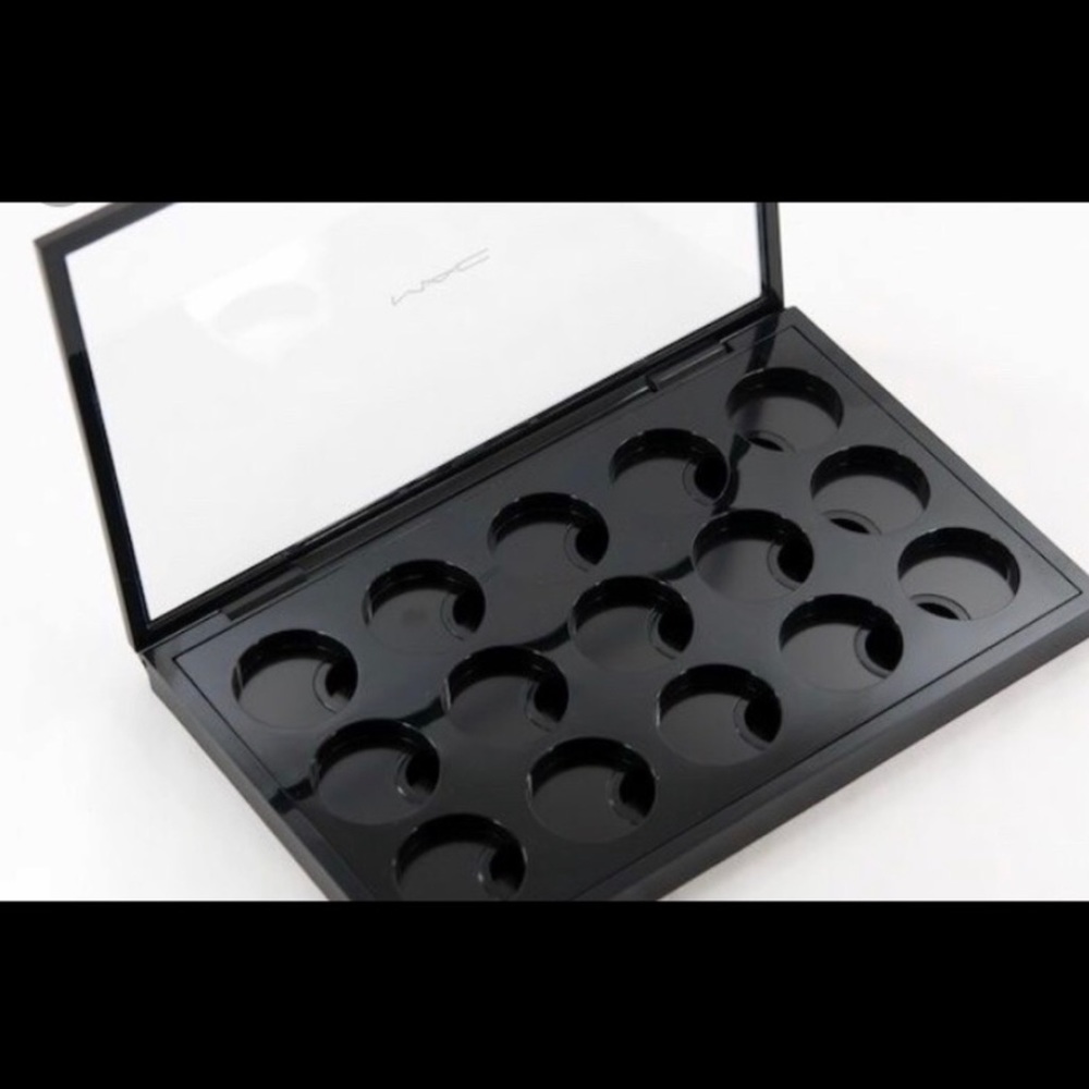 Mac Pro eye shadow insert and palette set of 3